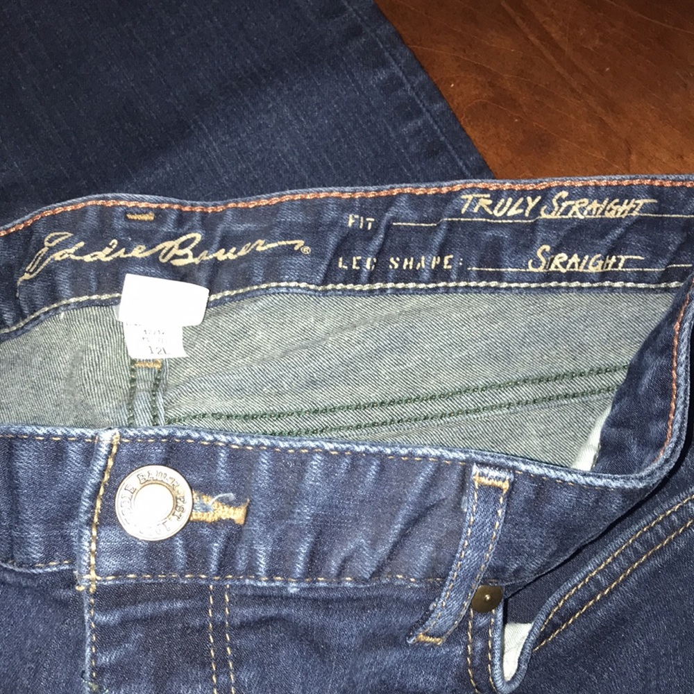 Eddie Bauer Women’s Jeans 12L Truly Straight Leg Dark Denim Wash - Picture 2 of 13